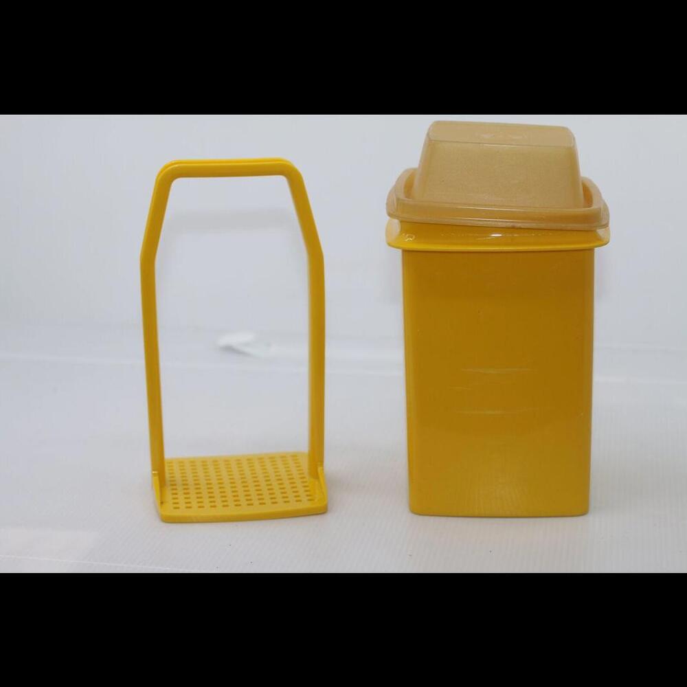Tupperware Pickle Keeper Mustard Yellow With Lid And Matching Lifter, #1330-2